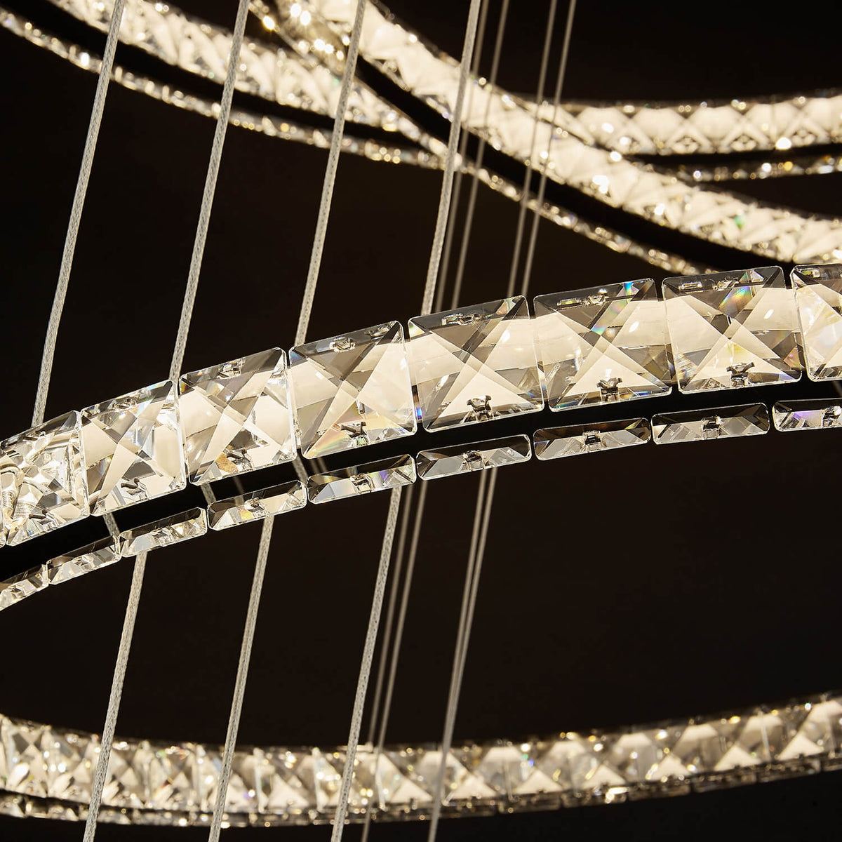 Lustre Multi-anneaux Cristal Moderne | Nari