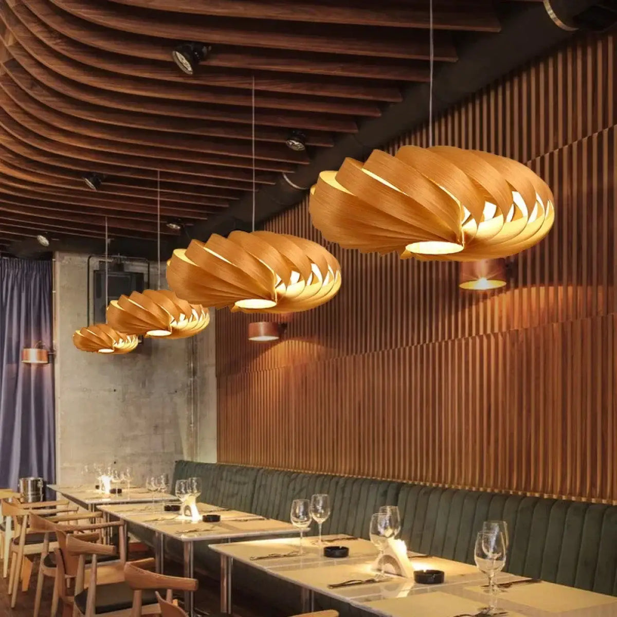 Lampe Suspendue en Bois à Globes | Ili