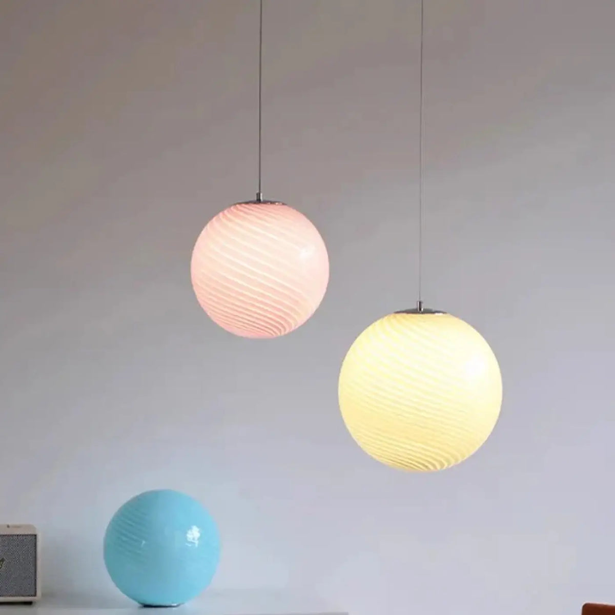Suspension Boule en Verre Contemporaine | Aka