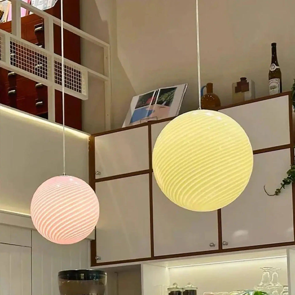 Suspension Boule en Verre Contemporaine | Aka