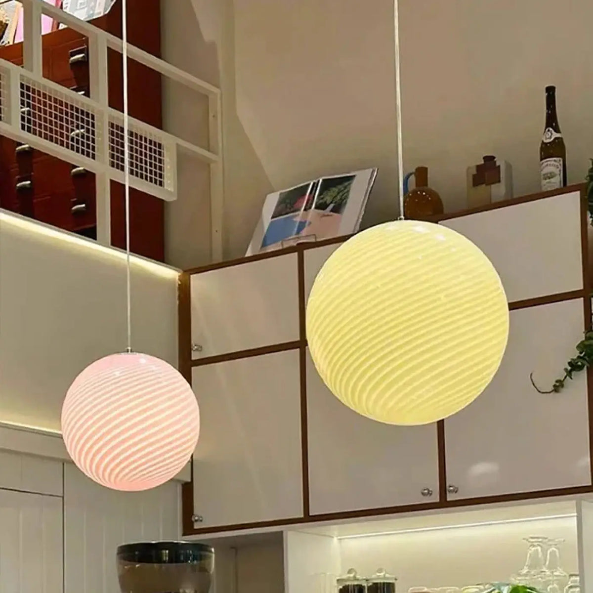 Suspension Boule en Verre Contemporaine | Aka