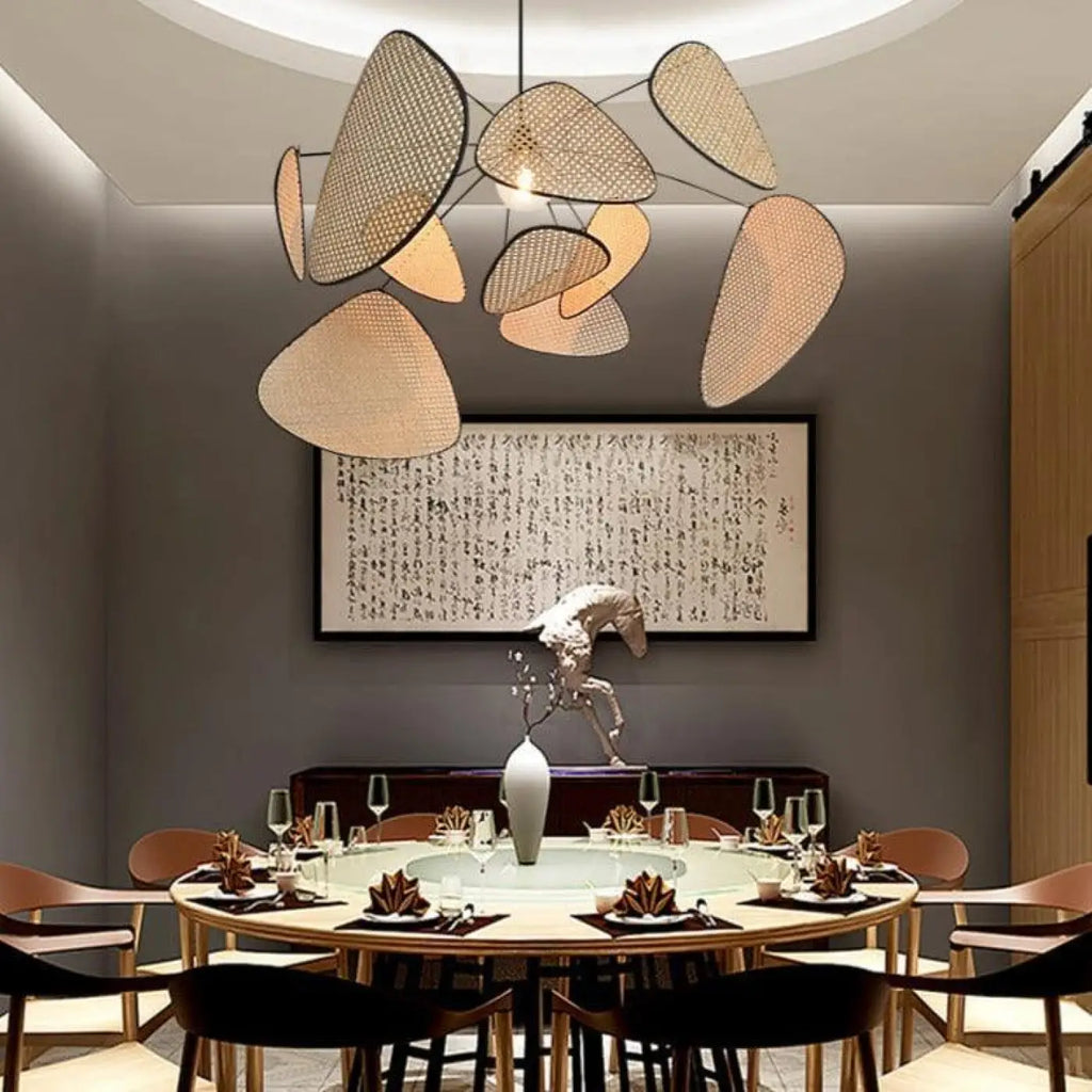 Lampe Suspendue en Cannage Forme Pétales | Liro