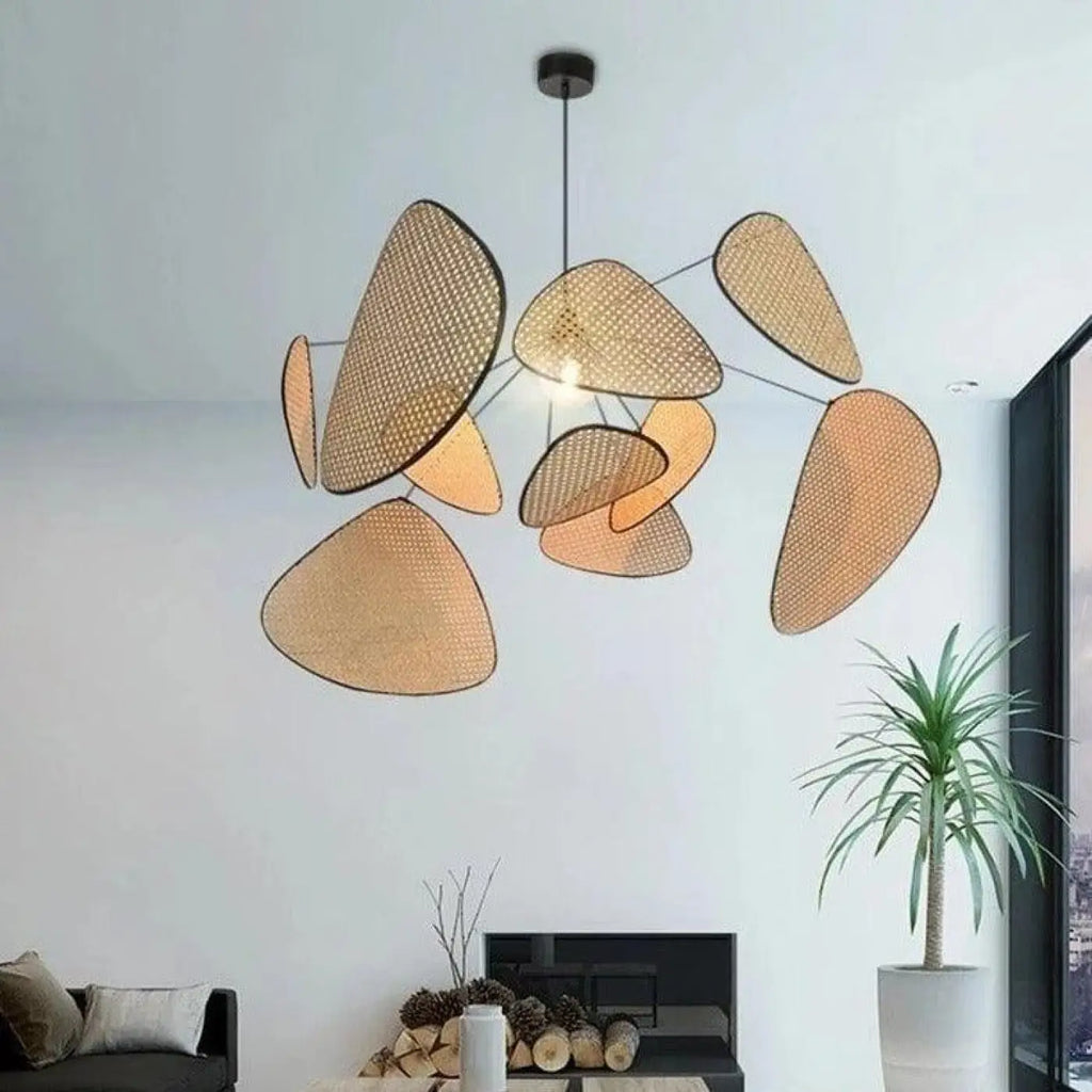 Lampe Suspendue en Cannage Forme Pétales | Liro