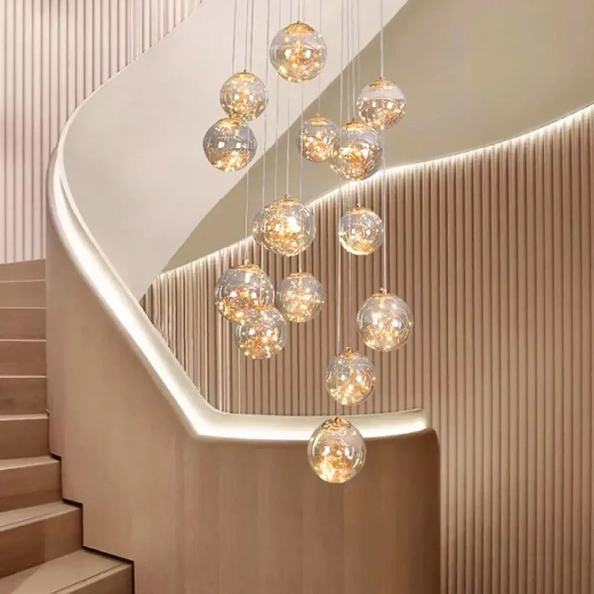 Suspension Cascade à Boules Cristal Doré | Soro