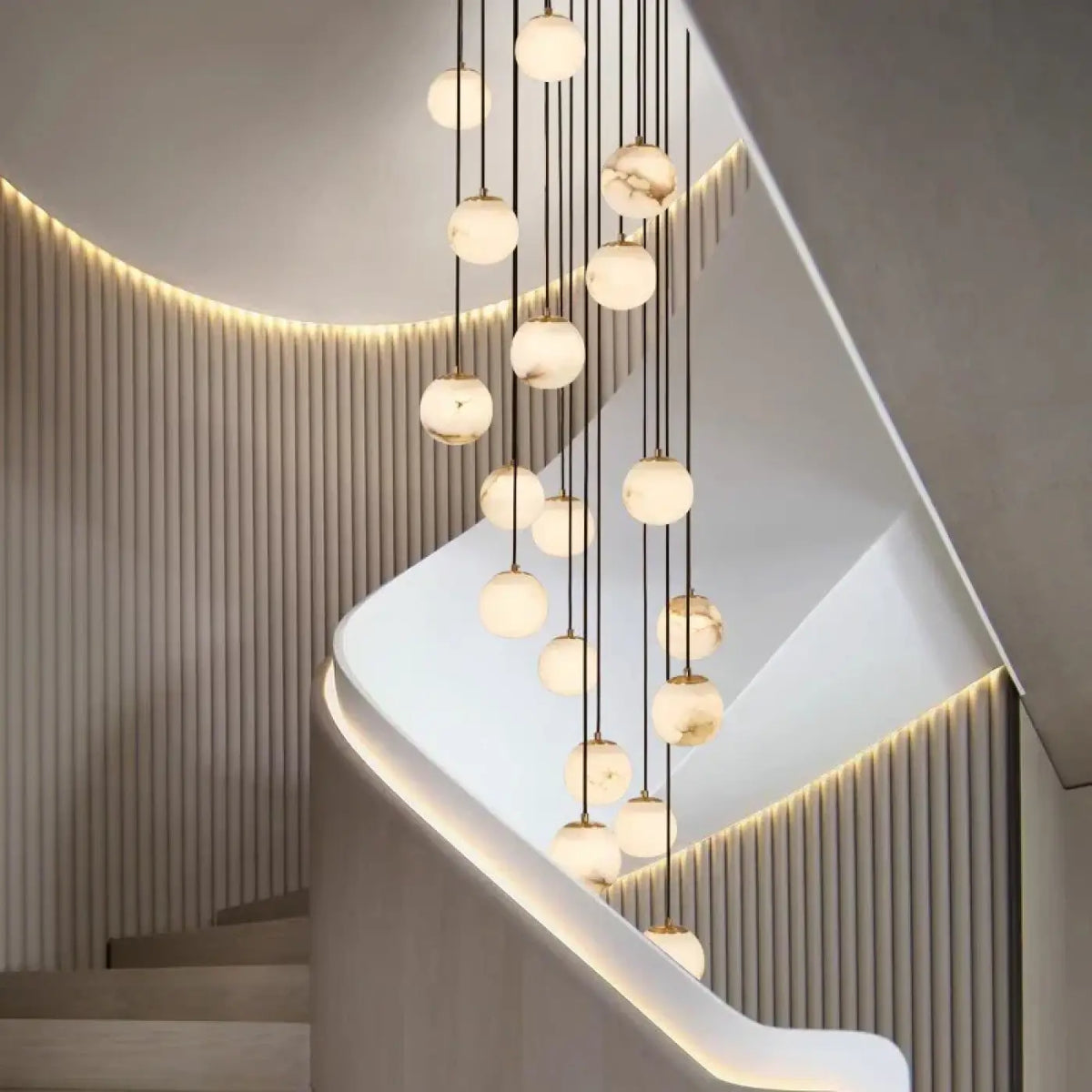 Lampe Suspendue Grappe Marbrée Blanche et Dorée | Lumo