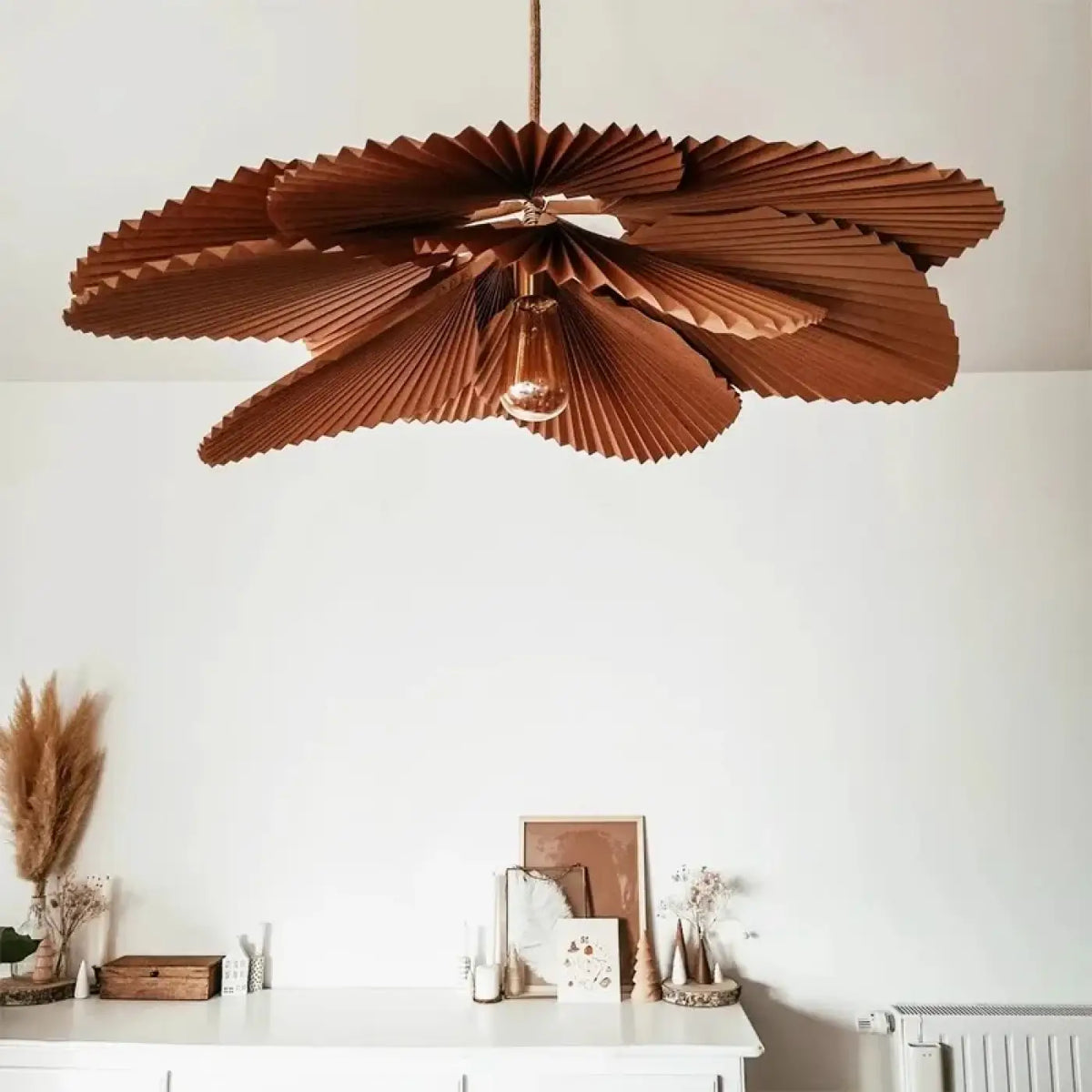 Lampe Suspendue Pétales Plissés Brun Naturel | Tita
