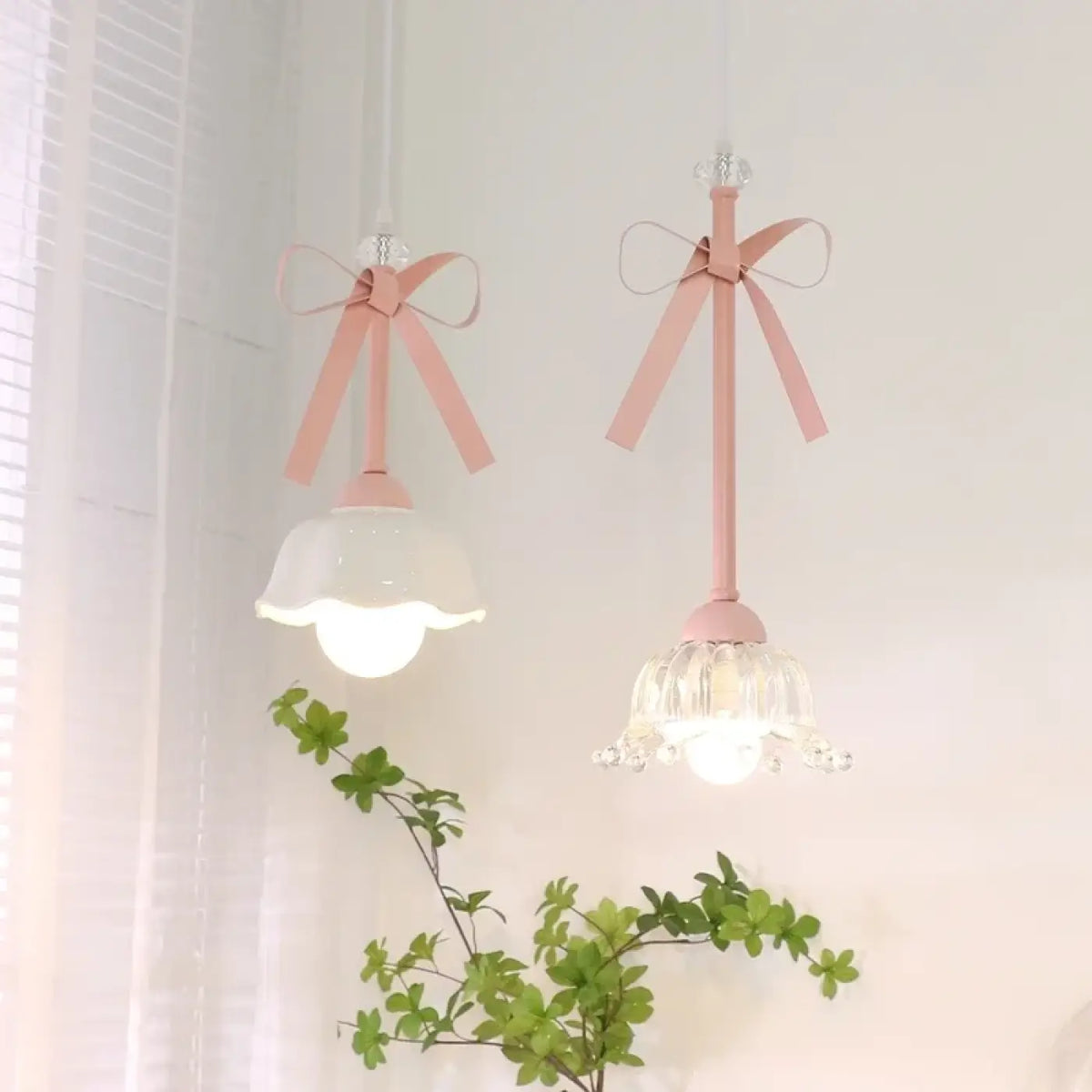 Lampe Suspendue Design à Rubans Roses et Verre | Fava