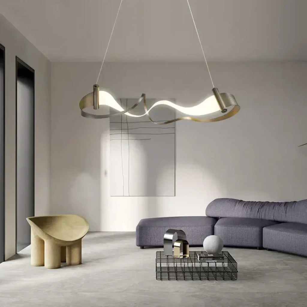 Lampe Suspendue Ondulée en Métal Doré | Mava