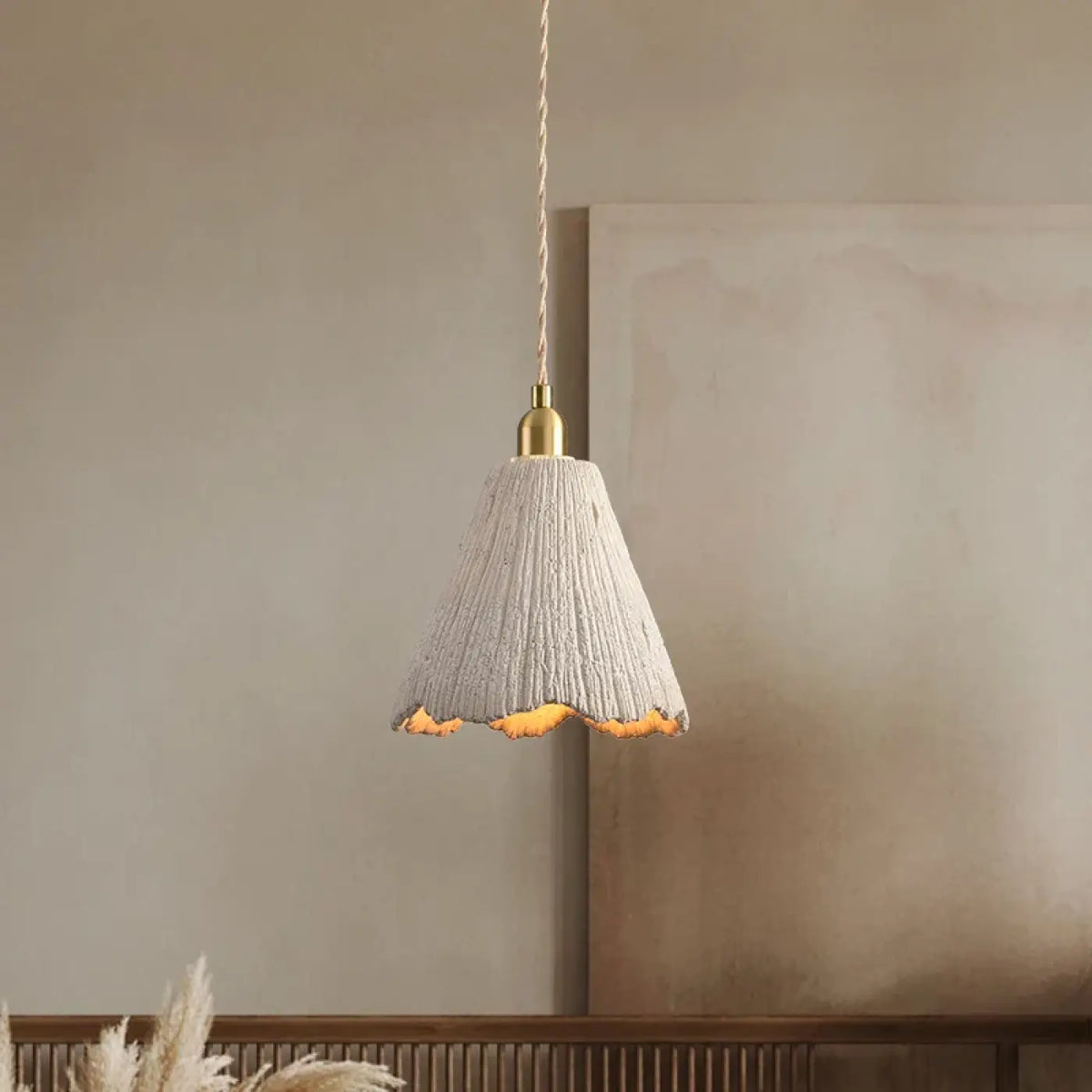 Suspension Ciment Texturé et Doré | Sena